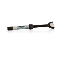Clearfil Majesty ES-2 Premium Enamel seringa 3.6g Kuraray