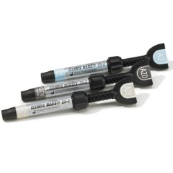 Clearfil Majesty ES-2 Syringe Introductory Kit Kuraray